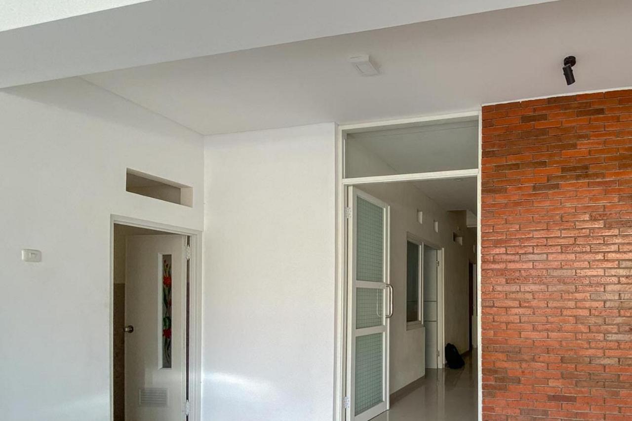 Nipa Guest House Near Universitas Widyagama Mitra Reddoorz Blimbing  外观 照片