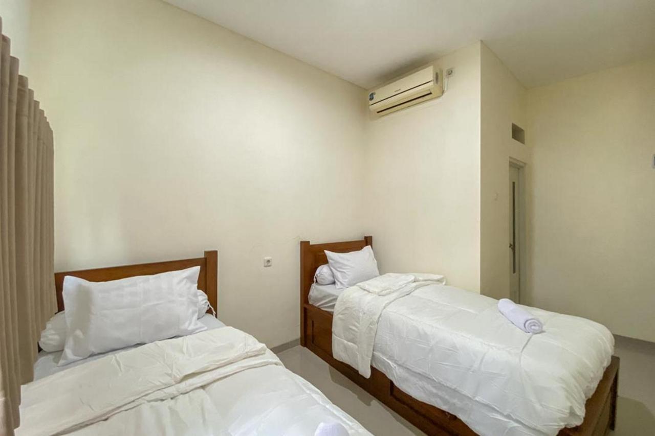 Nipa Guest House Near Universitas Widyagama Mitra Reddoorz Blimbing  外观 照片